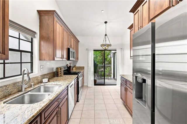 2538 W Macarthur, Santa Ana, CA 92704