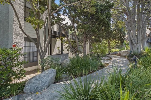 2538 W Macarthur, Santa Ana, CA 92704
