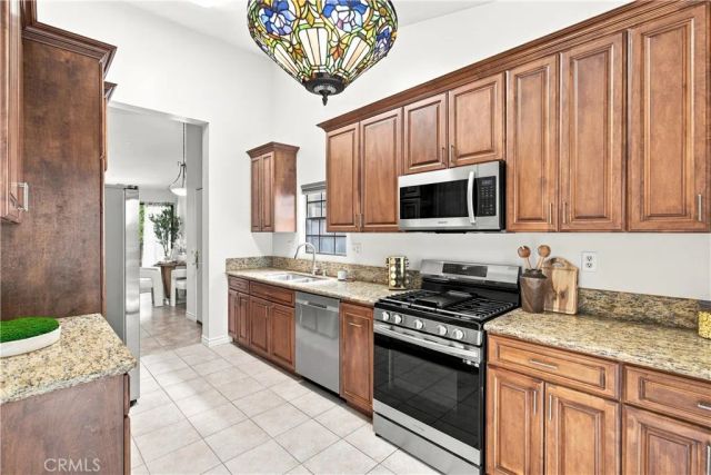 2538 W Macarthur, Santa Ana, CA 92704