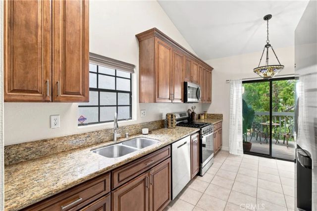2538 W Macarthur, Santa Ana, CA 92704