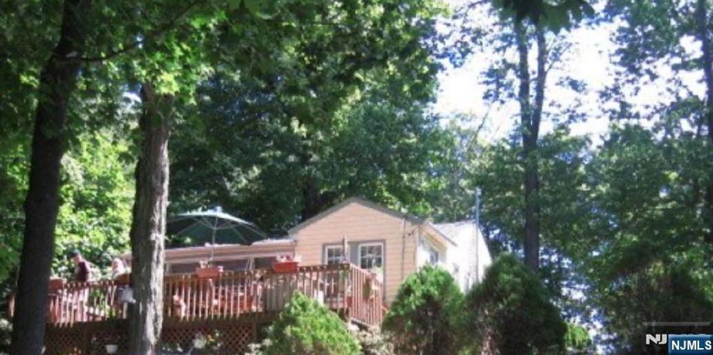 68 Upper Greenwood Lake Road, West Milford, NJ 07421