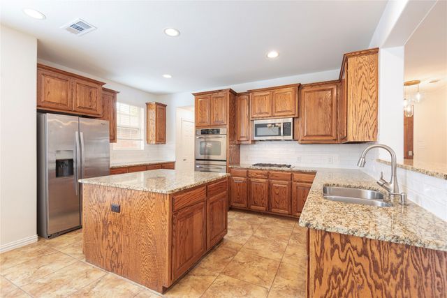 7014 Handen Drive, Rowlett, TX 75089