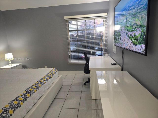 2171 NE 66th St 827, Fort Lauderdale, FL 33308