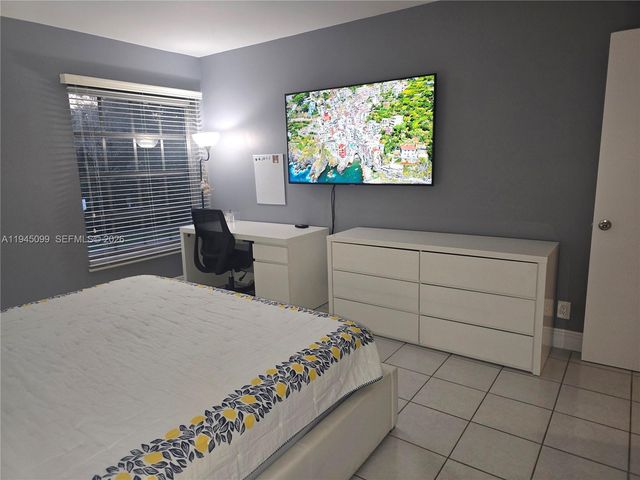 2171 NE 66th St 827, Fort Lauderdale, FL 33308