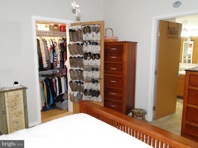 16 SKYVIEW DR, Quakertown, PA 18951