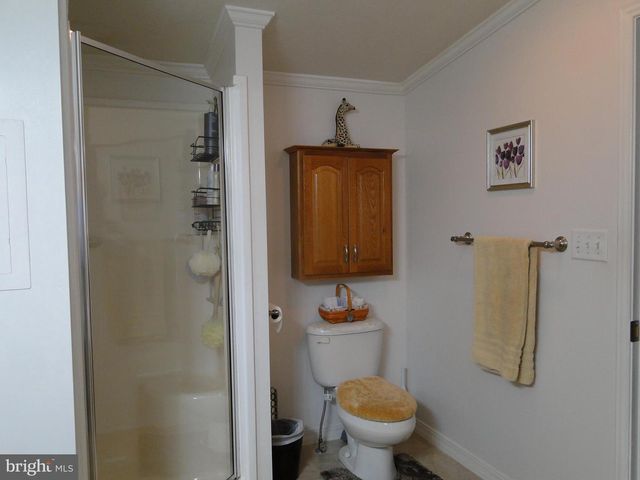 16 SKYVIEW DR, Quakertown, PA 18951