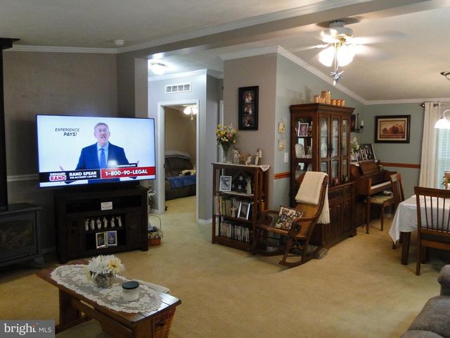 16 SKYVIEW DR, Quakertown, PA 18951