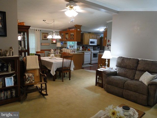 16 SKYVIEW DR, Quakertown, PA 18951