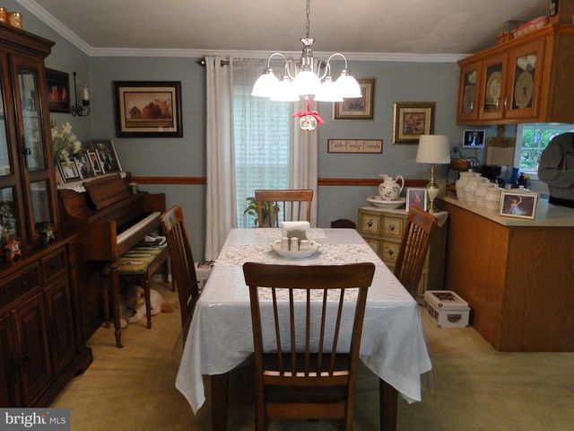 16 SKYVIEW DR, Quakertown, PA 18951