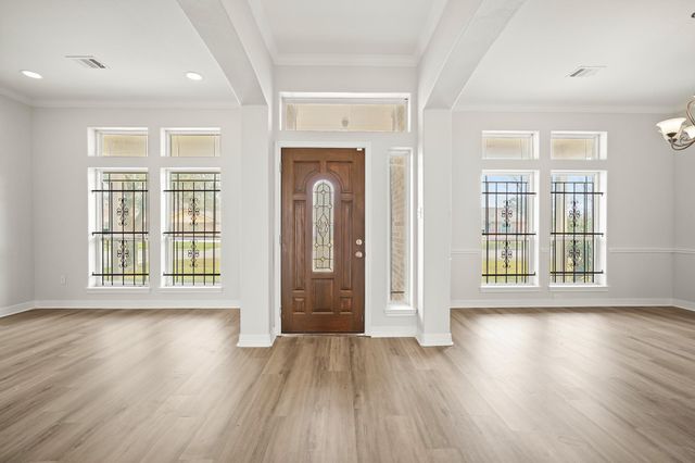 7034 Sherwood Drive, Houston, TX 77021