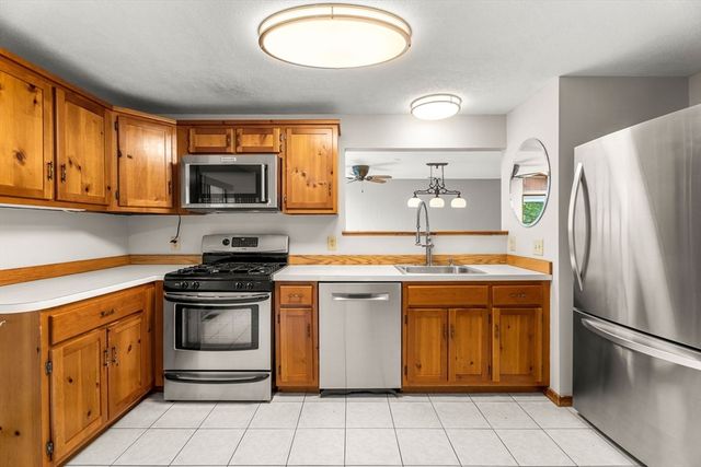 13 Eaton Ct 13, Haverhill, MA 01832