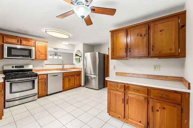 13 Eaton Ct 13, Haverhill, MA 01832
