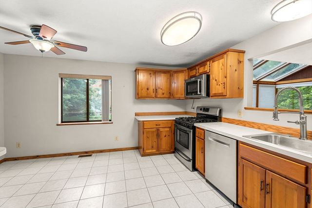 13 Eaton Ct 13, Haverhill, MA 01832