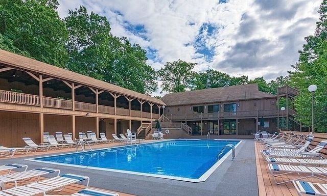 13 Eaton Ct 13, Haverhill, MA 01832