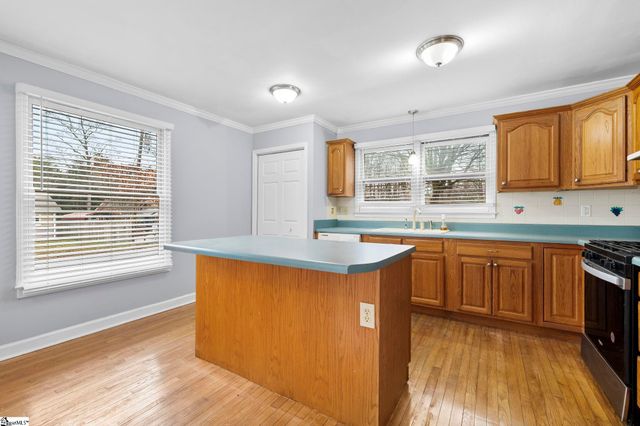 119 Sutton Drive, Taylors, SC 29687