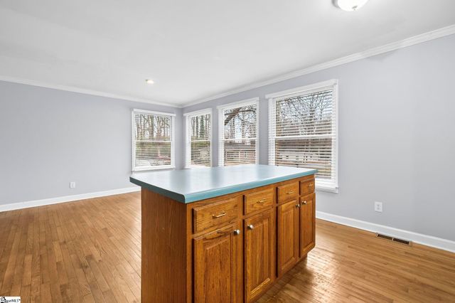 119 Sutton Drive, Taylors, SC 29687