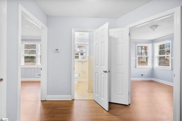 119 Sutton Drive, Taylors, SC 29687