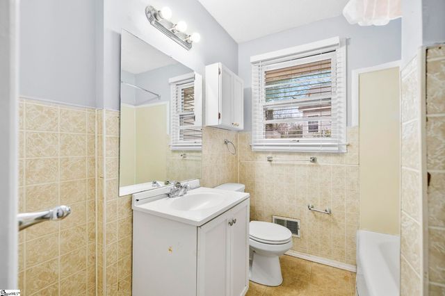 119 Sutton Drive, Taylors, SC 29687