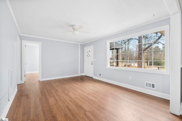 119 Sutton Drive, Taylors, SC 29687