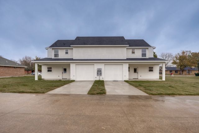 2099 Albert Broadfoot A, Bonham, TX 75418