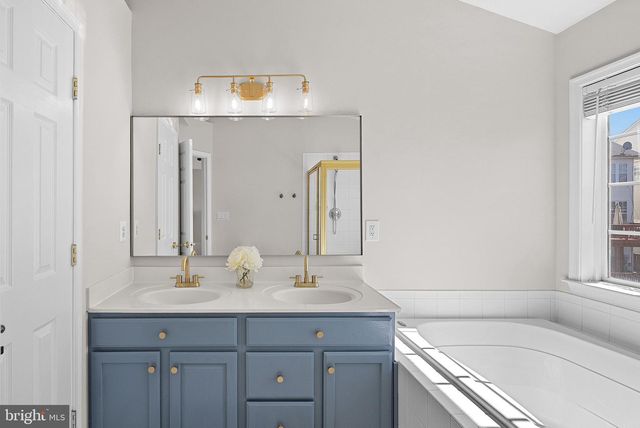 43073 SHADOW TER, Leesburg, VA 20176