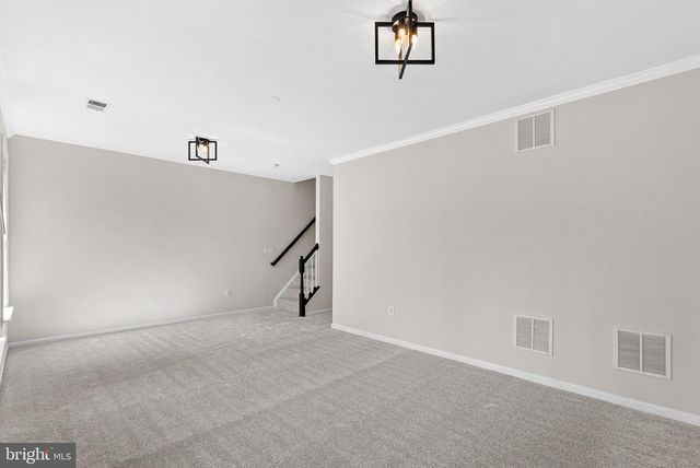 43073 SHADOW TER, Leesburg, VA 20176