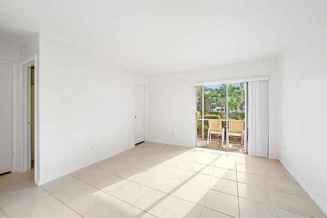 2929 SE Ocean Boulevard 103-2, Stuart, FL 34996