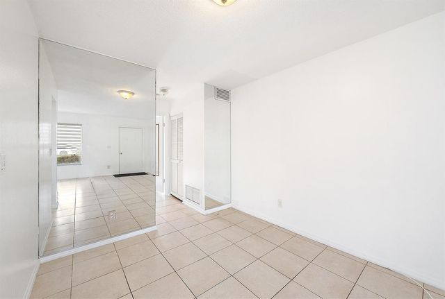 2929 SE Ocean Boulevard 103-2, Stuart, FL 34996