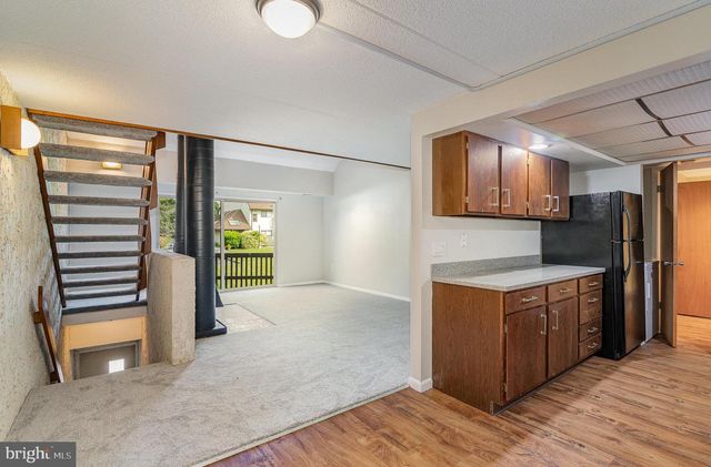 1073 LANCASTER BLVD #14, Mechanicsburg, PA 17055