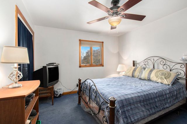 1510 W 94th Court, Crown Point, IN 46307