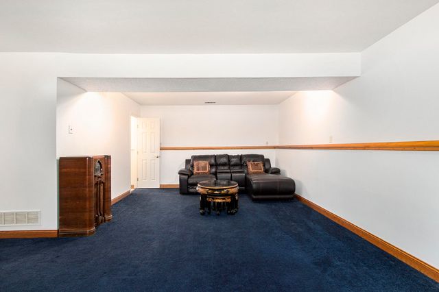 1510 W 94th Court, Crown Point, IN 46307