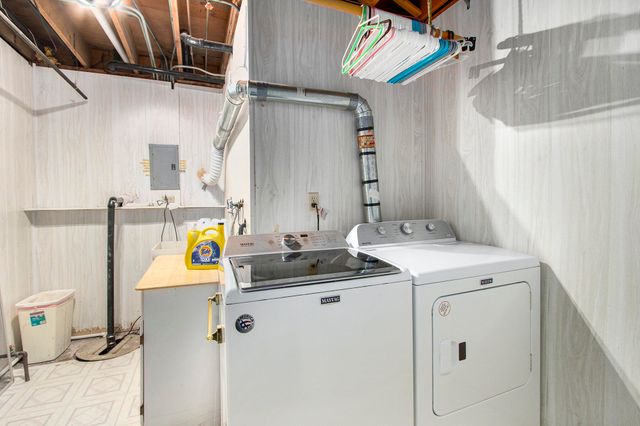 1510 W 94th Court, Crown Point, IN 46307