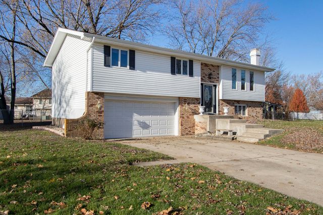1510 W 94th Court, Crown Point, IN 46307