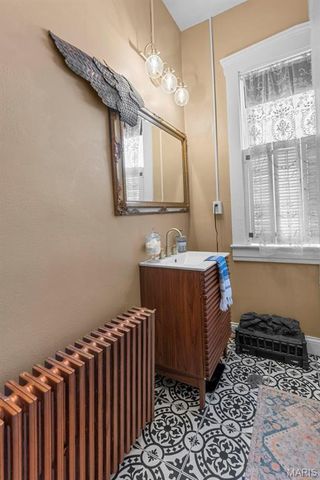 221 W Saint Joseph Street, Perryville, MO 63775