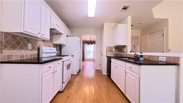 135 Friars Head Drive, Suwanee, GA 30024