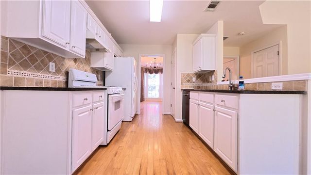 135 Friars Head Drive, Suwanee, GA 30024