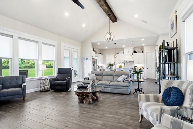 1184 Horizon Trace Drive, Azle, TX 76020