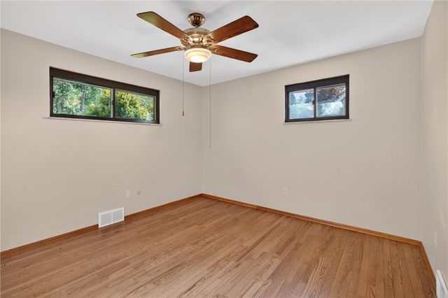 3816 Fleetwood Dr, West Mifflin, PA 15122