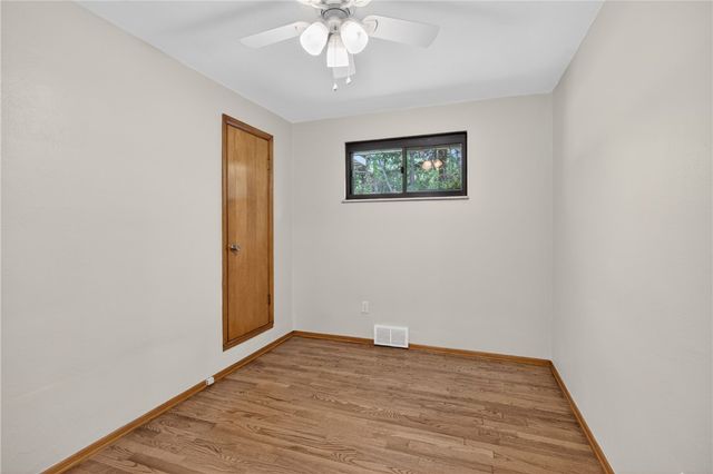 3816 Fleetwood Dr, West Mifflin, PA 15122