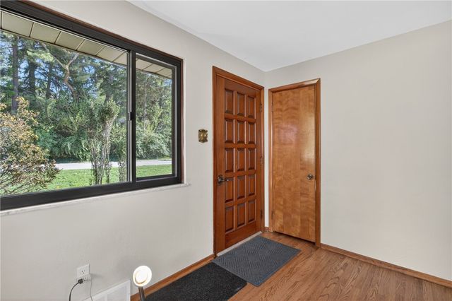 3816 Fleetwood Dr, West Mifflin, PA 15122