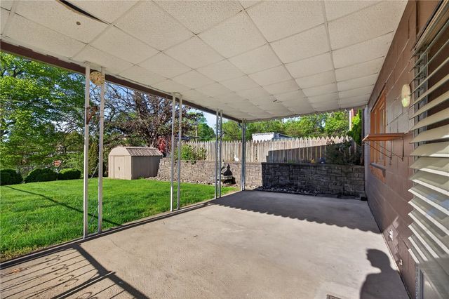 3816 Fleetwood Dr, West Mifflin, PA 15122