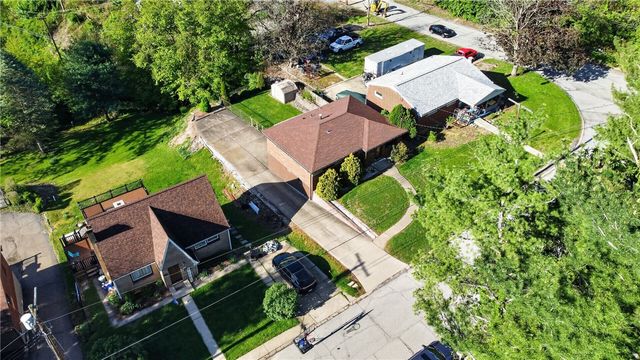 3816 Fleetwood Dr, West Mifflin, PA 15122