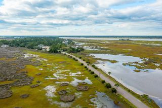 1420 Headquarters Plantation Drive, Johns Island, SC 29455