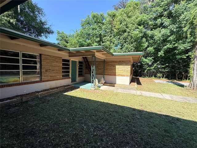 816 NW 14TH AVE., Gainesville, FL 32601