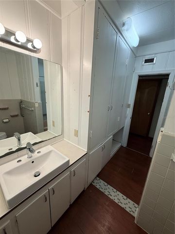 816 NW 14TH AVE., Gainesville, FL 32601