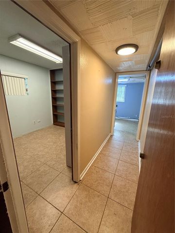 816 NW 14TH AVE., Gainesville, FL 32601