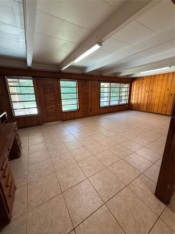 816 NW 14TH AVE., Gainesville, FL 32601