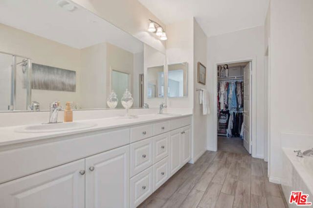 2464 Blossom Ridge Court 2, Simi Valley, CA 93063