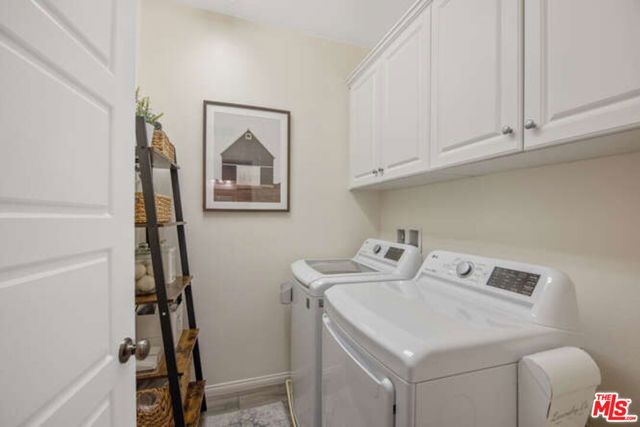 2464 Blossom Ridge Court 2, Simi Valley, CA 93063