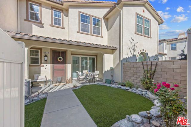 2464 Blossom Ridge Court 2, Simi Valley, CA 93063
